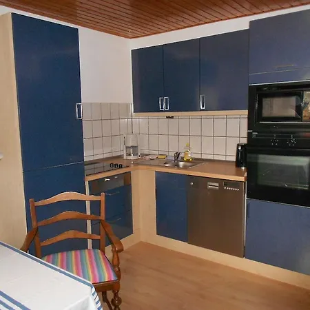 Airport كولونيا