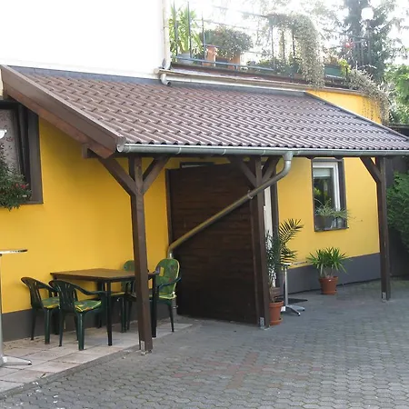 Airport Apartamento Colonia